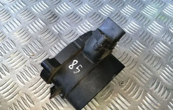 BMW 5 E39 Mass air flow meter 7787076 0928400468