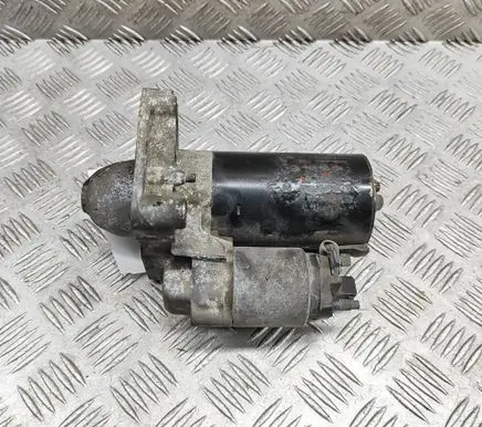 BMW 1 F20 F21 Starter motor 0001138054 7631025