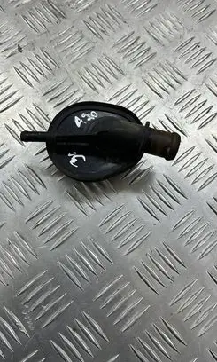 Mercedes-Benz E W212 Engine coolant pipe/hose