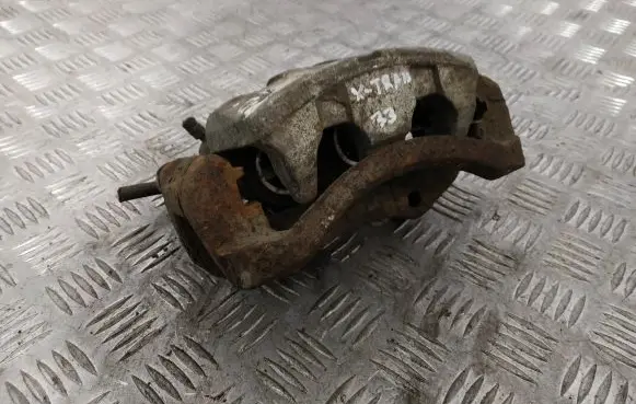 Nissan X-Trail T30 Front brake caliper