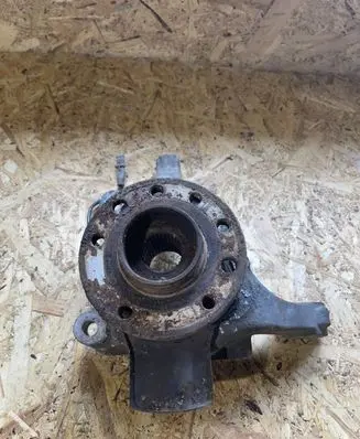 Opel Vectra C Front wheel hub 6698L