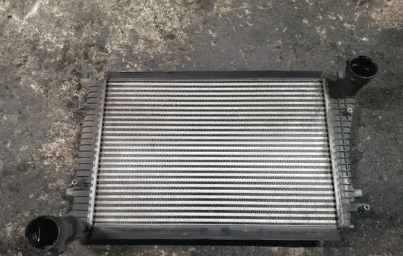 Volkswagen PASSAT B6 Intercooler radiator 3C0145803E