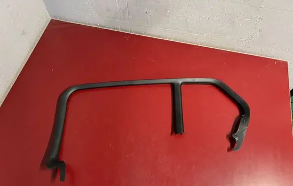 Rear door glass trim molding