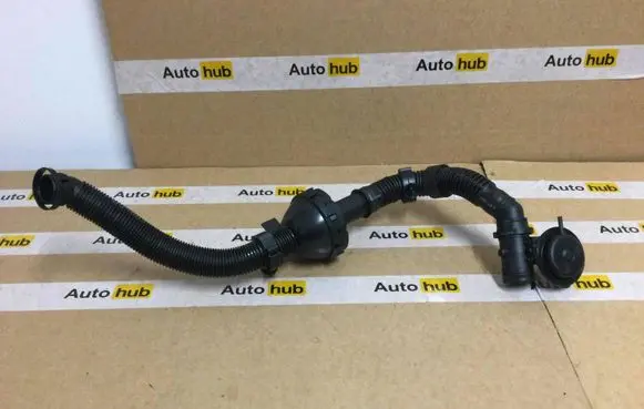 Porsche Cayman 981 Intercooler pipe mounting bracket 98111002800