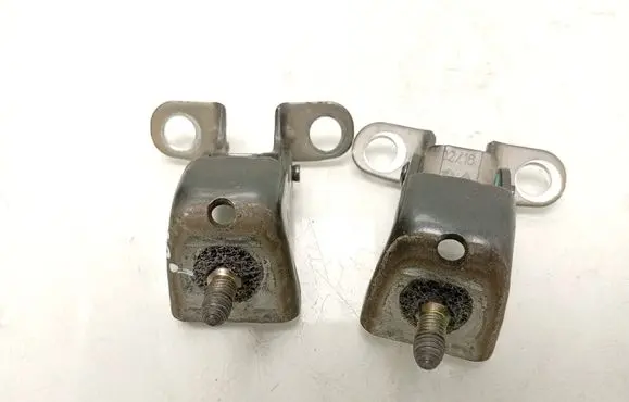 Citroen C4 Cactus Tailgate/trunk/boot hinge 573420 841098