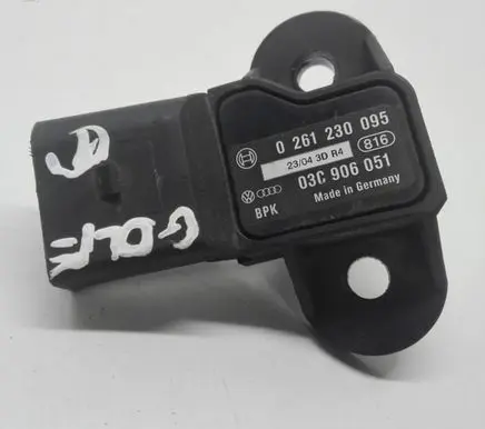 Volkswagen Golf V Air pressure sensor 0261230095