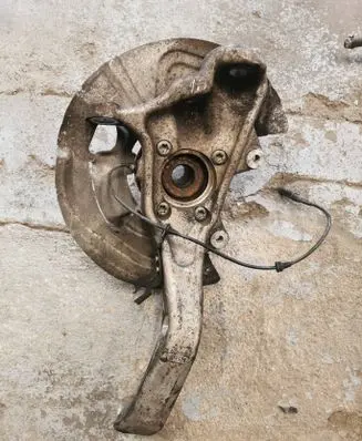 BMW X5 F15 Front wheel hub 6869869 152911273