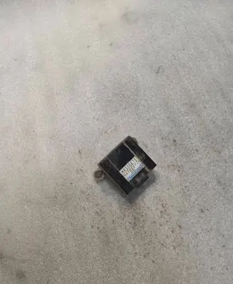 Mitsubishi Pajero Door central lock control unit/module MR305675