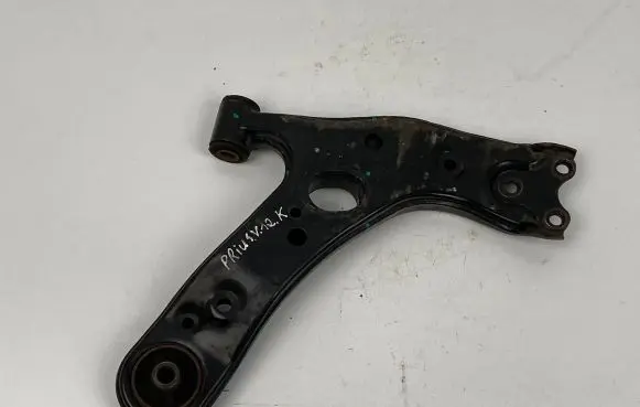 Toyota Prius+ (ZVW40) Front control arm