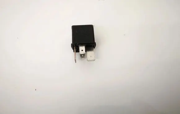 Volkswagen Caddy Other relay 1K0951253A V23134-J52-X430