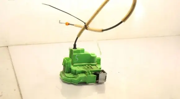Alfa Romeo Mito Front door lock