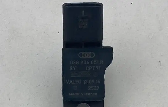 Audi A3 S3 8V Air pressure sensor 038906051R 2537 CPT71