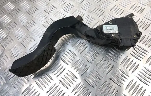 Audi A6 S6 C5 4B Accelerator throttle pedal 8D1721523J