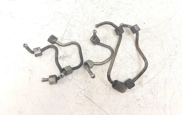 Nissan NV200 Fuel injector supply line/pipe 