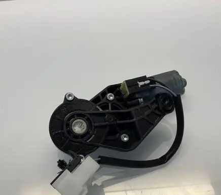 Mercedes-Benz E W212 Seat adjustment motor 0390203369