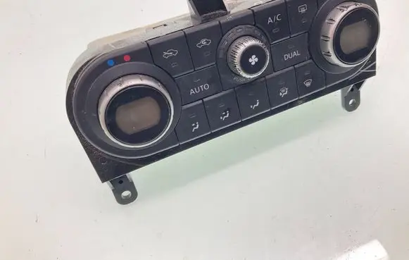 Nissan Qashqai Climate control unit 27500JD40B C7820 A02000A7703000