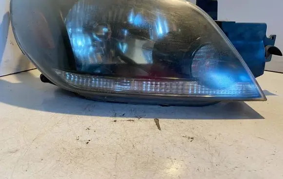 Mitsubishi Outlander Headlight/headlamp