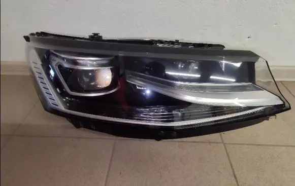 Volkswagen Transporter - Caravelle T7 Headlight/headlamp 7T1941082A