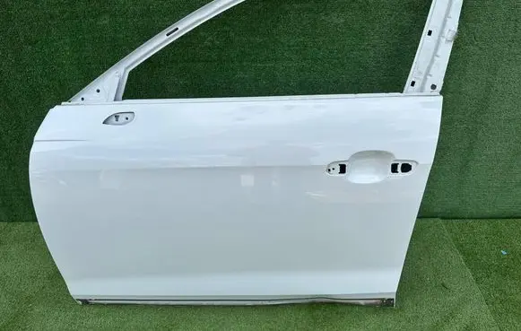 Audi A4 S4 B9 8W Front door 8W0837067