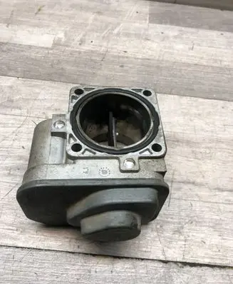 Volkswagen Caddy Throttle valve 038128063J