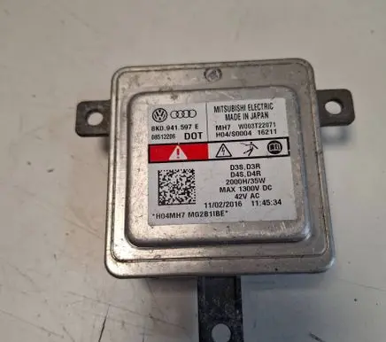 Volkswagen Caddy Headlight ballast module Xenon 8K0941597E W003T22071