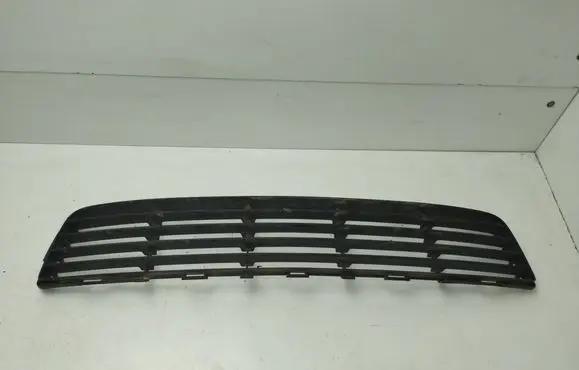 Toyota Auris 150 Front bumper lower grill 5311202080