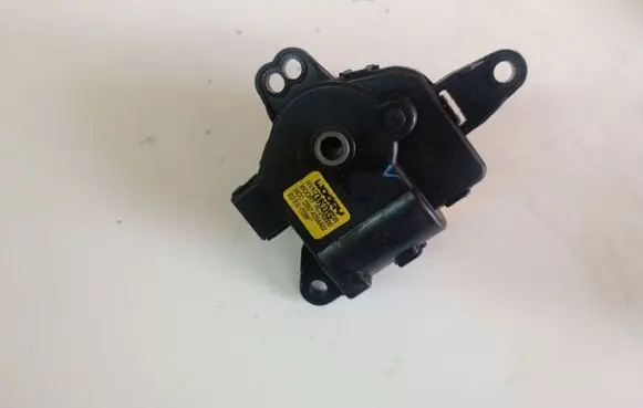 KIA Sportage Air flap motor/actuator D267AB9AA02