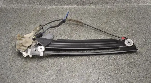 BMW 5 E39 Rear door window regulator motor E007006001A 9030144 360511