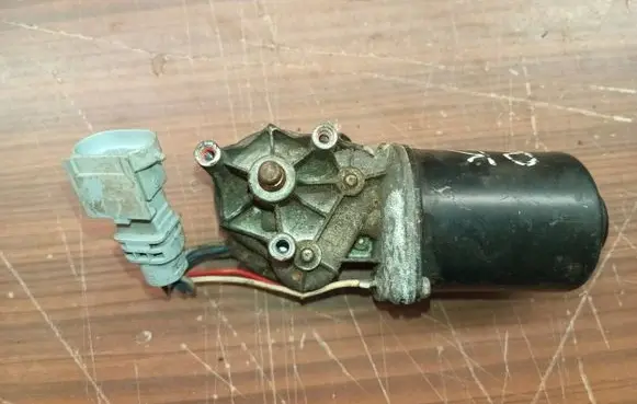 Renault Kangoo I Wiper motor