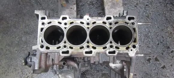 Renault Trafic II (X83) Engine M9R
