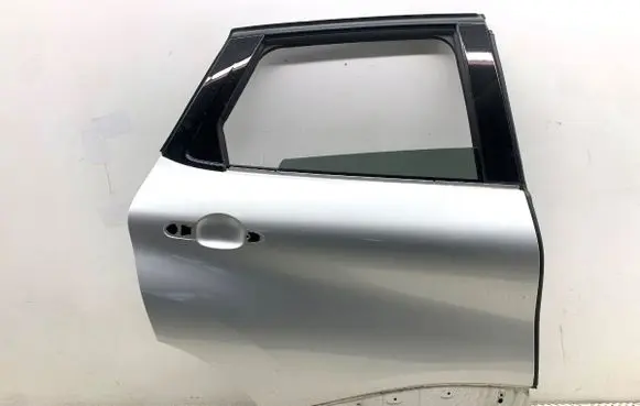 Renault Captur Rear door