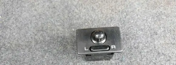 Nissan Almera Wing mirror switch 8X010