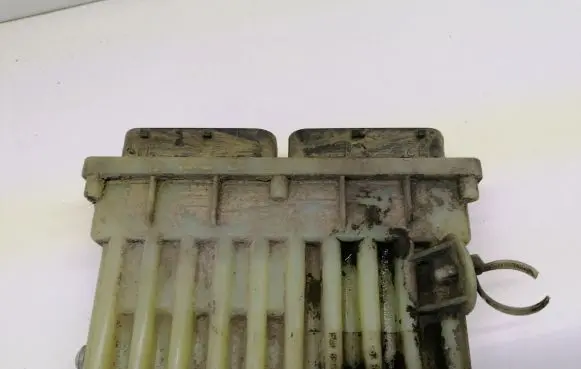 Opel Zafira A Coolant fan relay 24462346 15408375