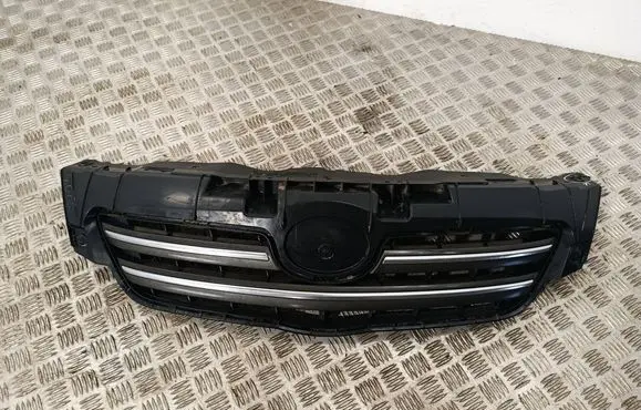 Toyota Corolla E140 E150 Front bumper upper radiator grill 5311402100