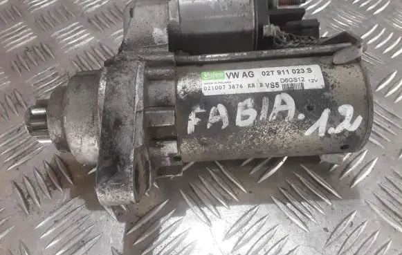 Skoda Fabia Mk2 (5J) Starter motor 02T911023S