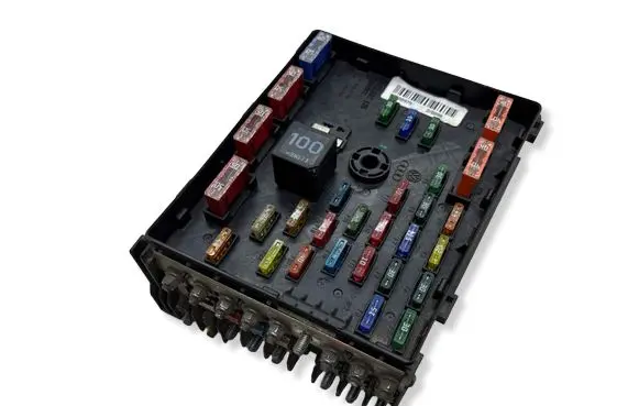 Volkswagen PASSAT B6 Fuse module 3C0937125