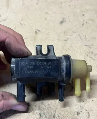 Mercedes-Benz Sprinter W906 Turbo solenoid valve A0091533128 70078208 12T321