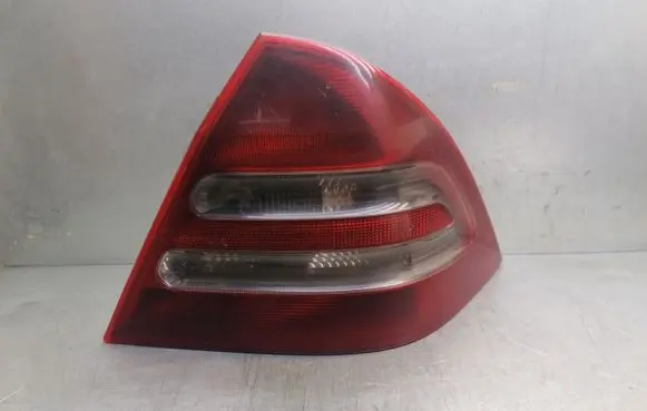 Mercedes-Benz C W203 Rear/tail lights ULO3311