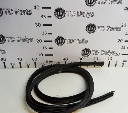 Ford Kuga II Rubber seal rear door 