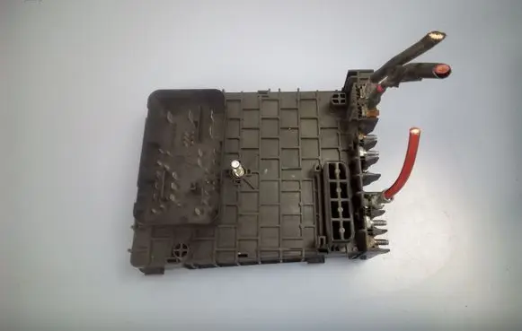 Volkswagen PASSAT B6 Fuse module 3C0937125