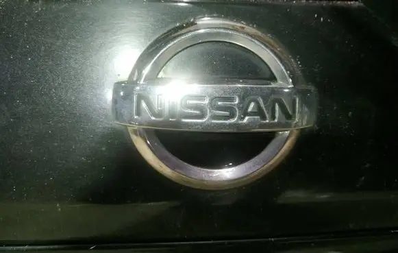 Nissan Note (E11) Manufacturer badge logo/emblem 