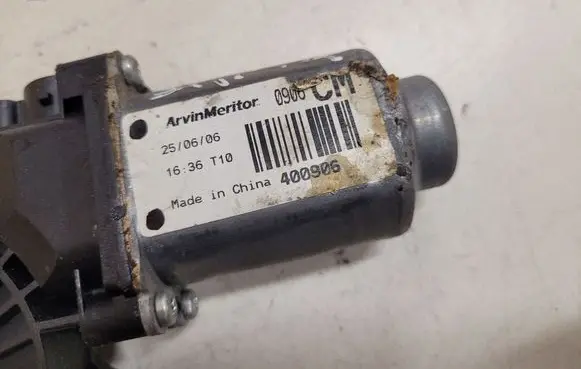 Hyundai Santa Fe Front door window regulator motor 400906 0906CM