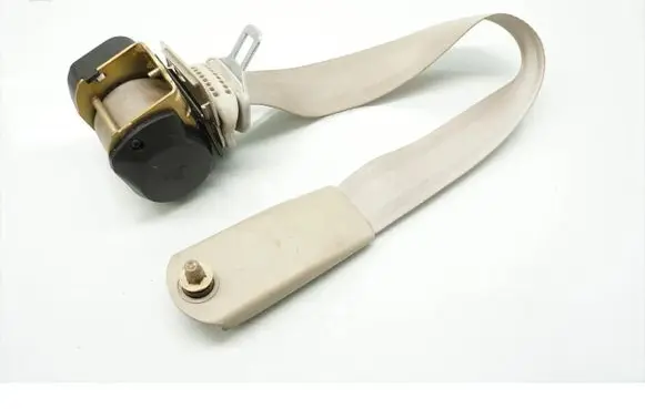 Middle seatbelt (rear)