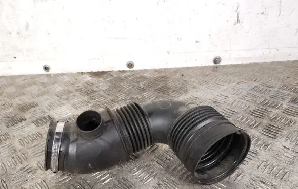 Opel Insignia A Air intake hose/pipe 55561787