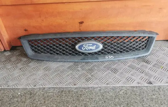 Ford Focus Front bumper upper radiator grill 4M518138AE