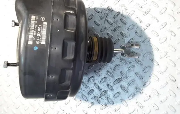 Mercedes-Benz GLK (X204) Brake booster 2044301130 A2044301130