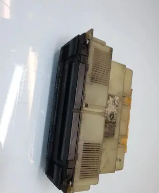 Volkswagen PASSAT B5 Climate control unit 3B1907044B 5HB00761710