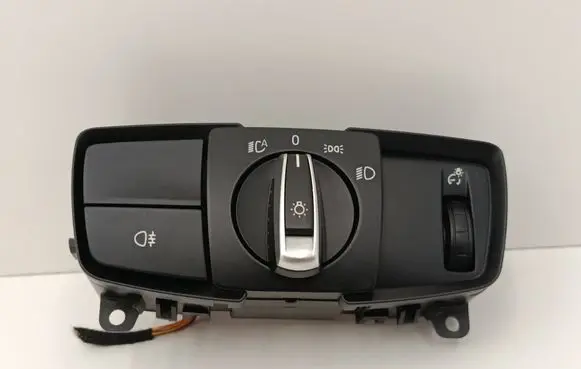 BMW 2 F46 Light switch 9865812 3473070108 3619000071406002
