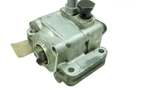BMW 3 E46 Power steering pump 32416758595 6758595