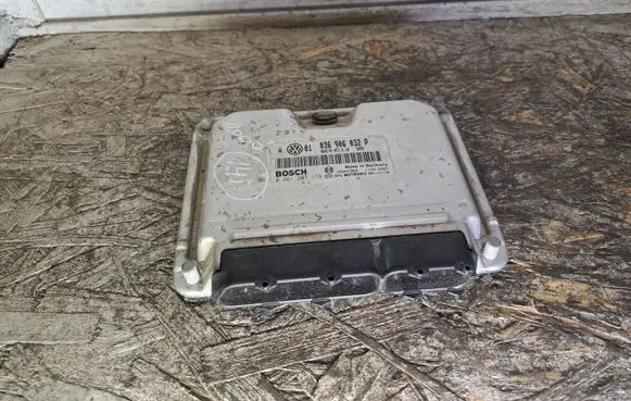 Volkswagen Golf IV Engine control unit/module 036906032P 0261207179